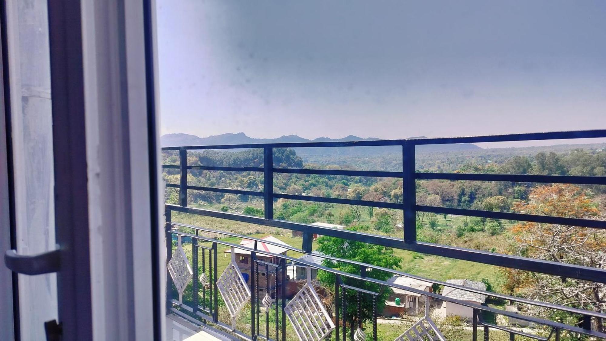 Hotel Binwa View Baijnath Bagian luar foto